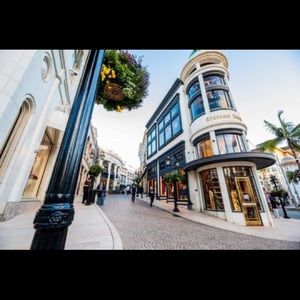 Meet your Posher, Jeanine